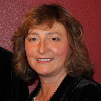 Photo of Dr. Catherine Cummins