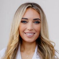 Photo of Dr. Andrea Rainoff