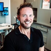 Photo of Dr. Mark Simkins