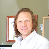 Photo of Dr. Sean Hugh Thompson