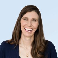 Photo of Dr. Larissa Tolley