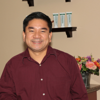 Photo of Dr. Thomas Minh Huynh