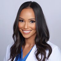 Photo of Dr. Lauren Roberts