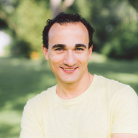 Photo of Dr. Vadim Farian