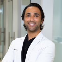 Photo of Dr. Troy Vagianelis