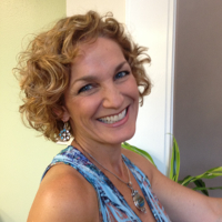 Photo of Dr. Julie Ann Royal