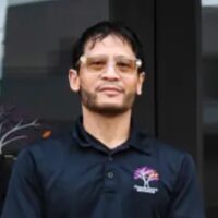 Photo of Dr. Eleazar Santiago
